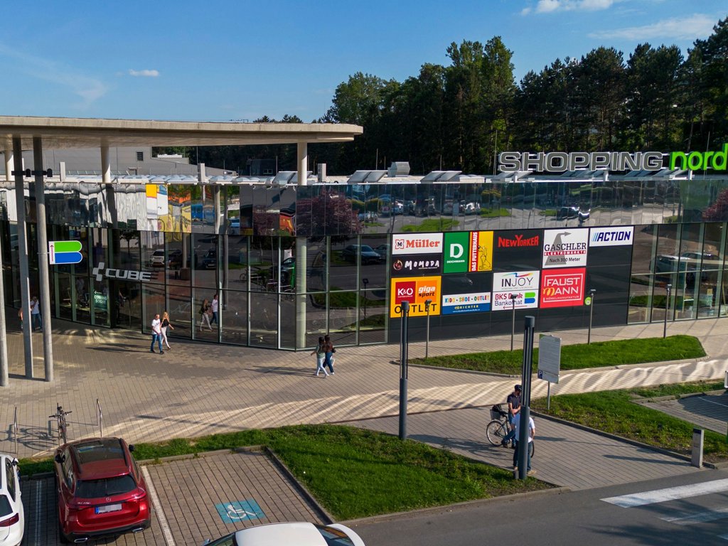CUBE Store Graz von außen