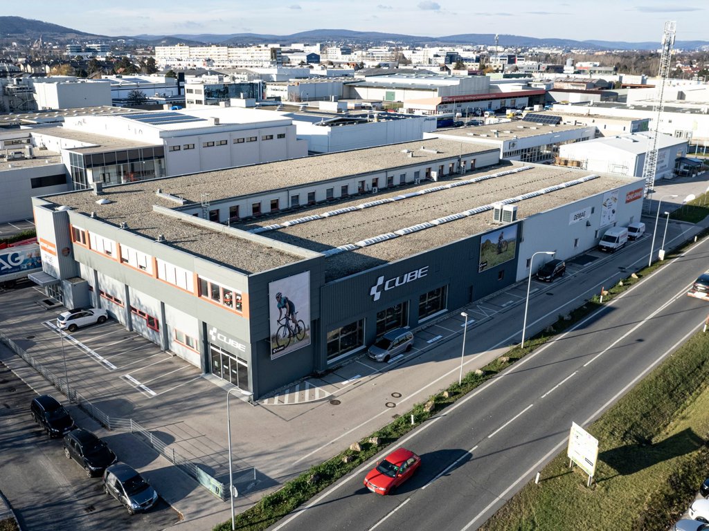 CUBE Store Wien Süd von außen